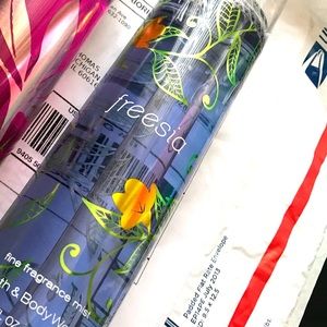 Bath & Body works  freesia